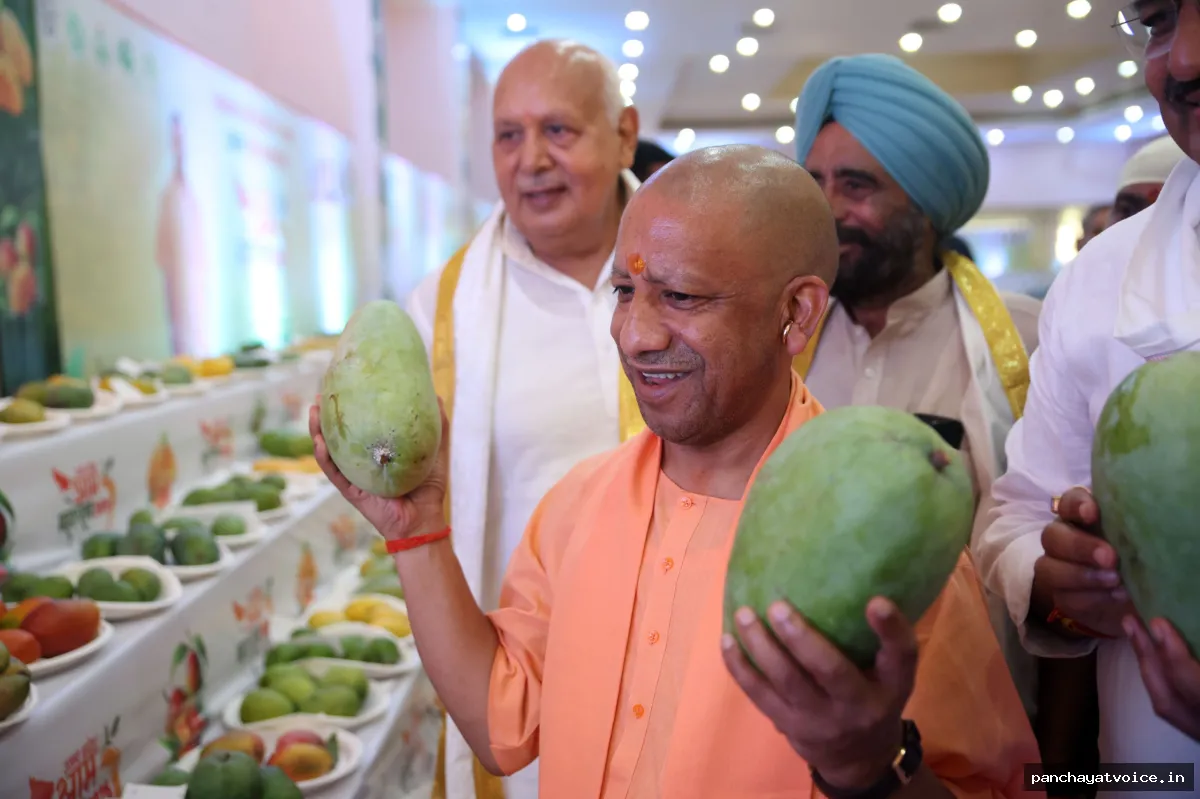 मुख्यमंत्री योगी ने आम महोत्सव-2026 का किया शुभारंभ