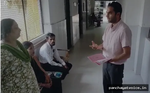 डीएम का एक्शन मोड: प्राथमिक विद्यालयों और प्राथमिक स्वास्थ्य सेवाओं का औचक निरीक्षण, दिए कड़े निर्देश