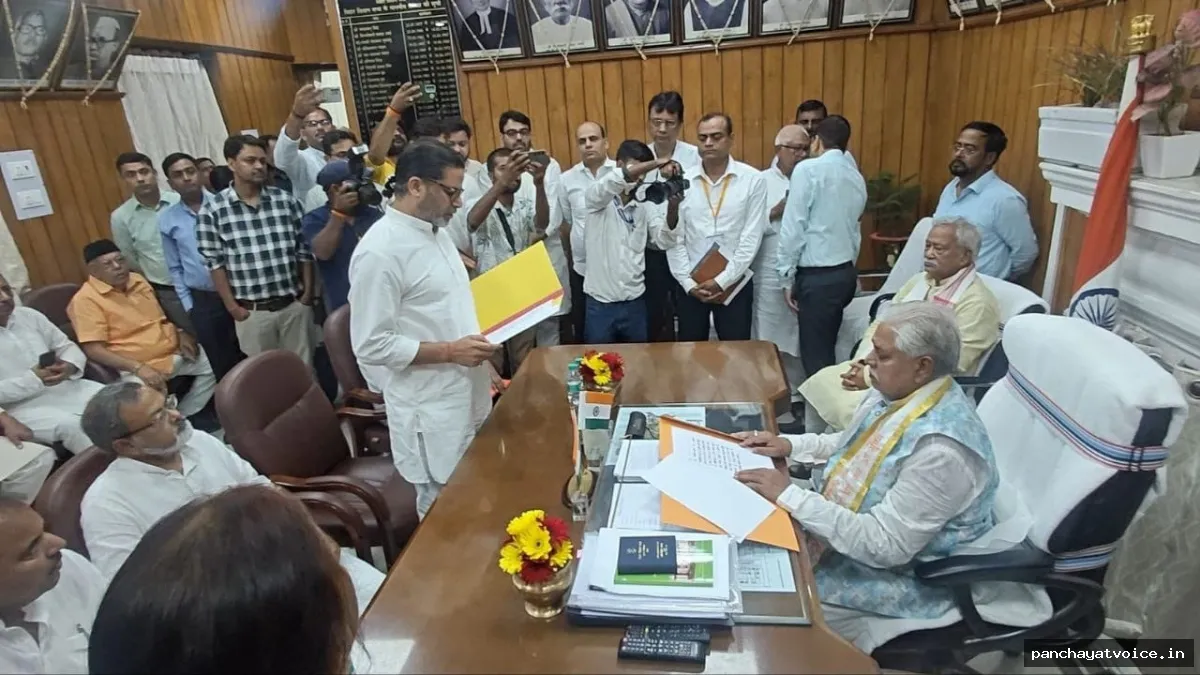 प्रशांत किशोर ने विधायक पद की ली शपथ, लखीसराय जाने का ऐलान कर टाला दौरा