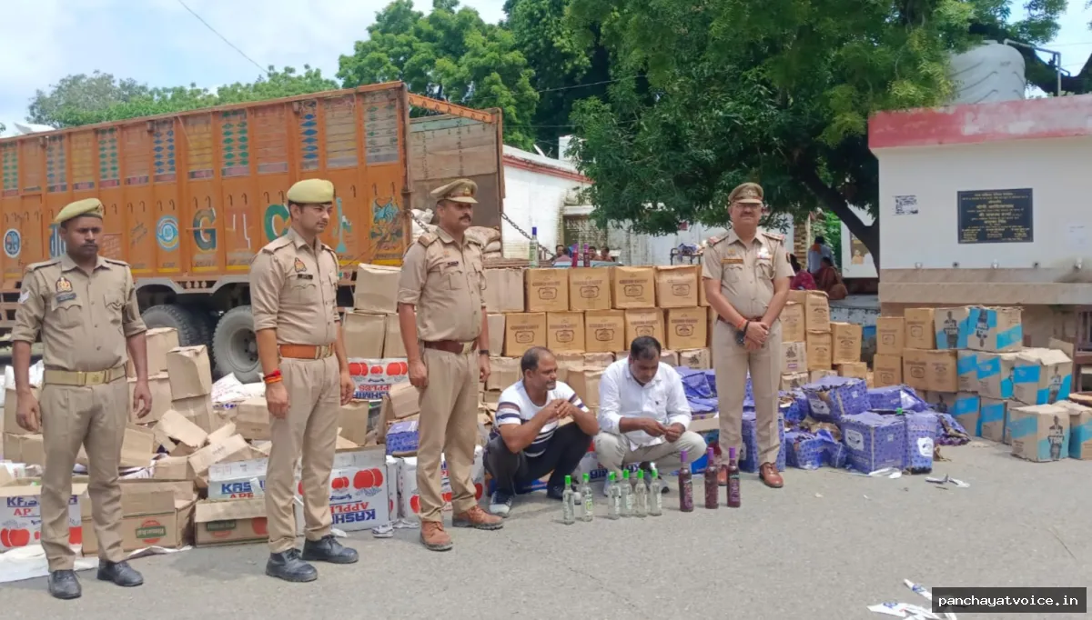 देवरिया पुलिस का बड़ा धमाका, 35 लाख की अवैध शराब जब्त, ट्रक समेत 2 तस्कर गिरफ्तार